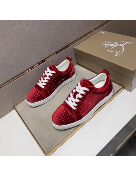 Discount Christian Louboutin Fun Louis Junior Men Low-top Sneakers Veau Velours with Strass Red Outlet