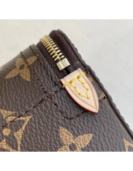 Louis Vuitton Bags M43689 22.4X8.5X14cm