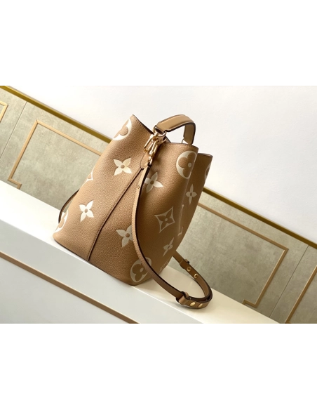 Louis Vuitton Bags M45080 26X26X17.5cm