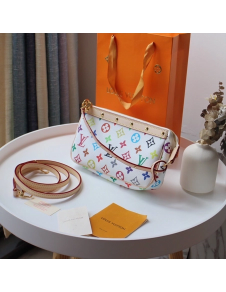 Louis Vuitton Bags M92649 22X13cm