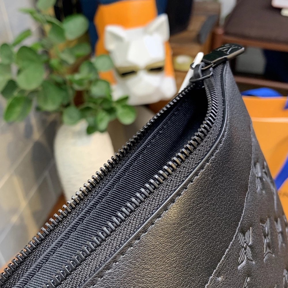 Louis Vuitton Bags M62903 34X25X2cm
