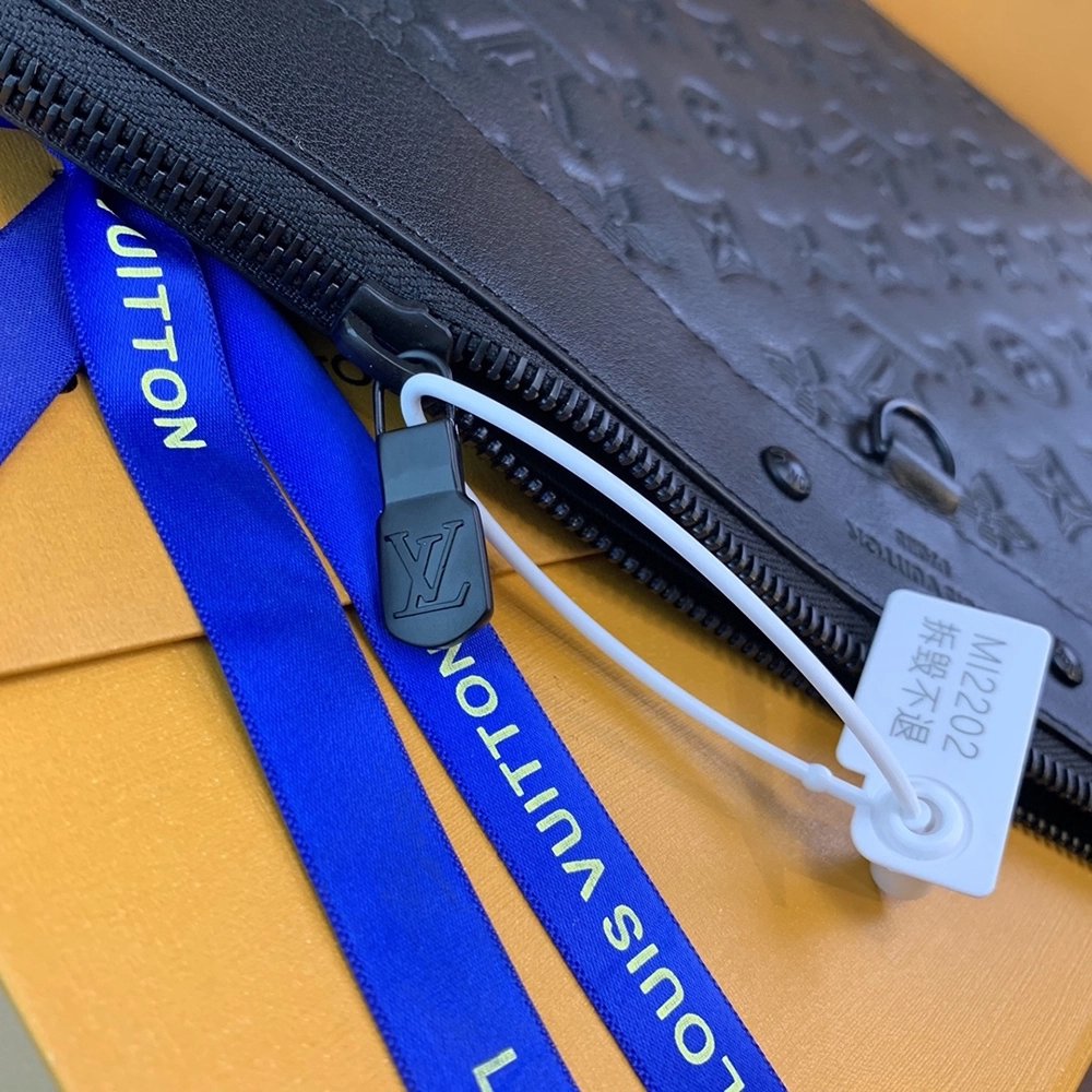 Louis Vuitton Bags M62903 34X25X2cm
