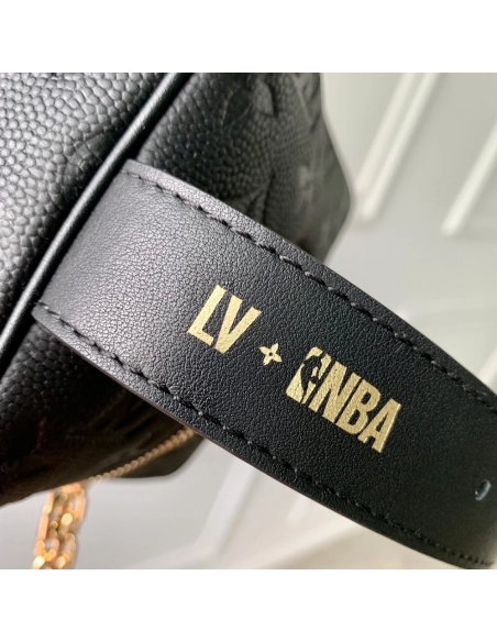 Louis Vuitton Bags M58515 15X24X15cm