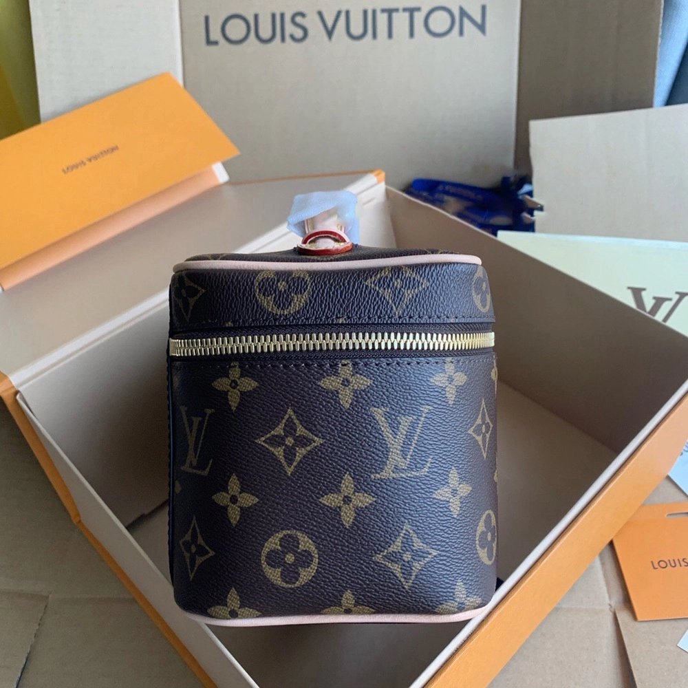 Louis Vuitton Bags M44495 20X13.5X12cm