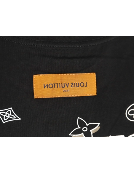 Louis Vuitton fourleaf clover and back logo print shortsleeved Tshirt,cheap Louis Vuitton
