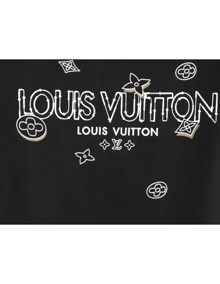 Louis Vuitton fourleaf clover and back logo print shortsleeved Tshirt,cheap Louis Vuitton