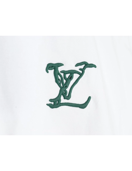 Louis Vuitton embroidered logo badge shortsleeved Tshirt,cheap Louis Vuitton