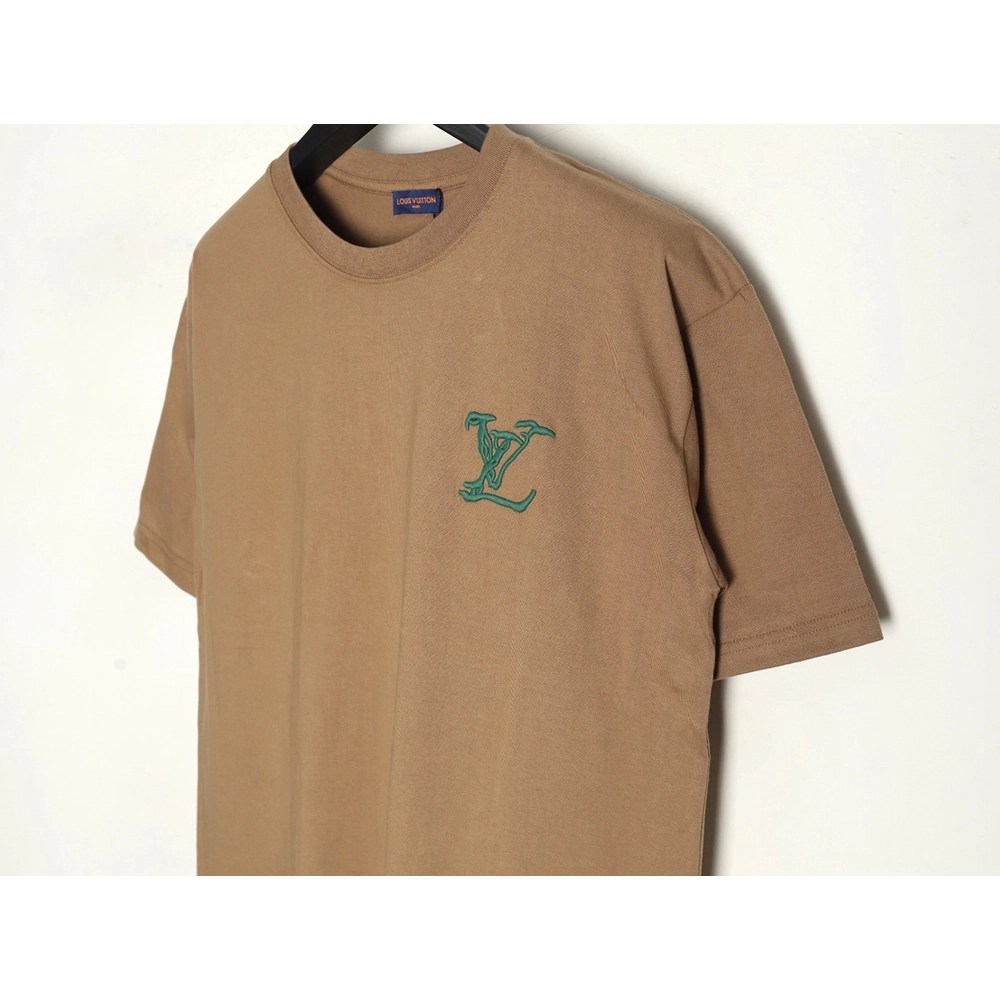 Louis Vuitton embroidered logo badge shortsleeved Tshirt,cheap Louis Vuitton