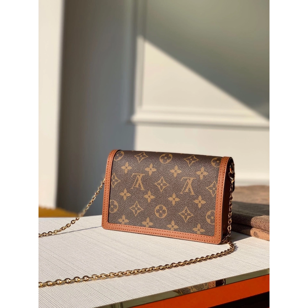 Louis Vuitton Bags M68746 19X12X5cm