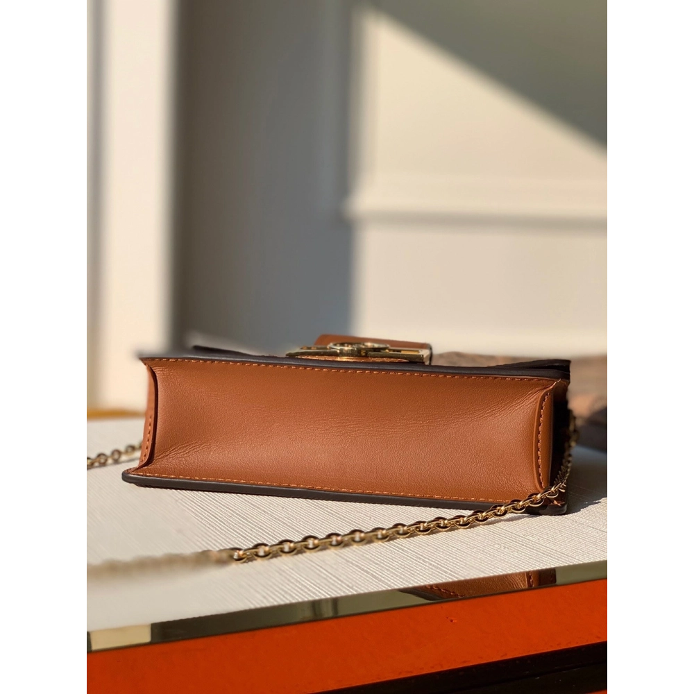Louis Vuitton Bags M68746 19X12X5cm