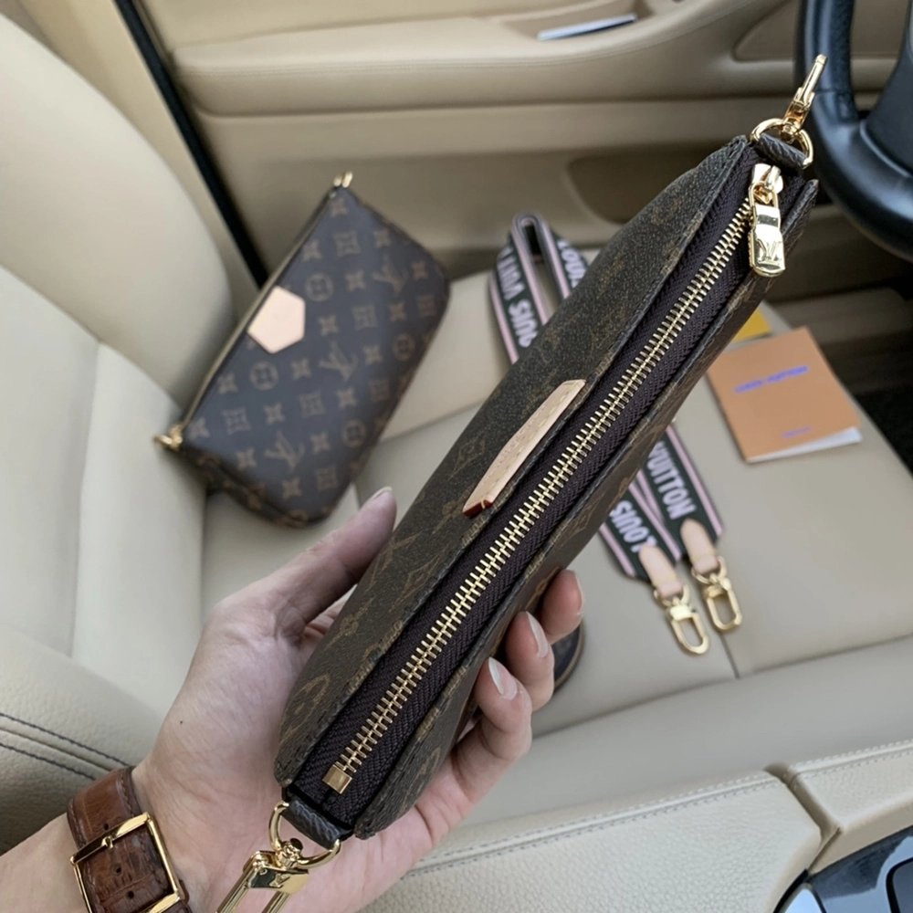 Louis Vuitton Bags M44813 24X16X6cm