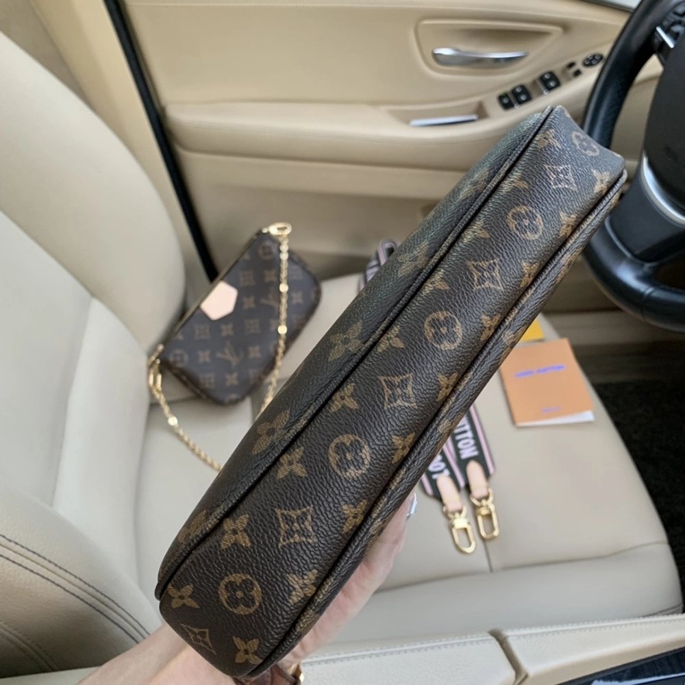 Louis Vuitton Bags M44813 24X16X6cm