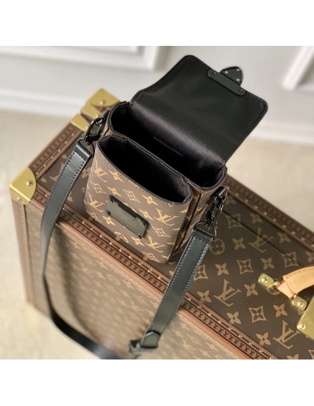 Louis Vuitton Bags M81522 12X19X7cm