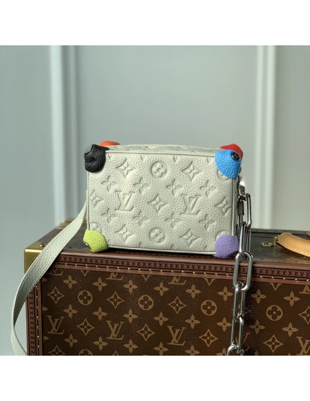 Louis Vuitton Bags M81606 18.5X13X8cm