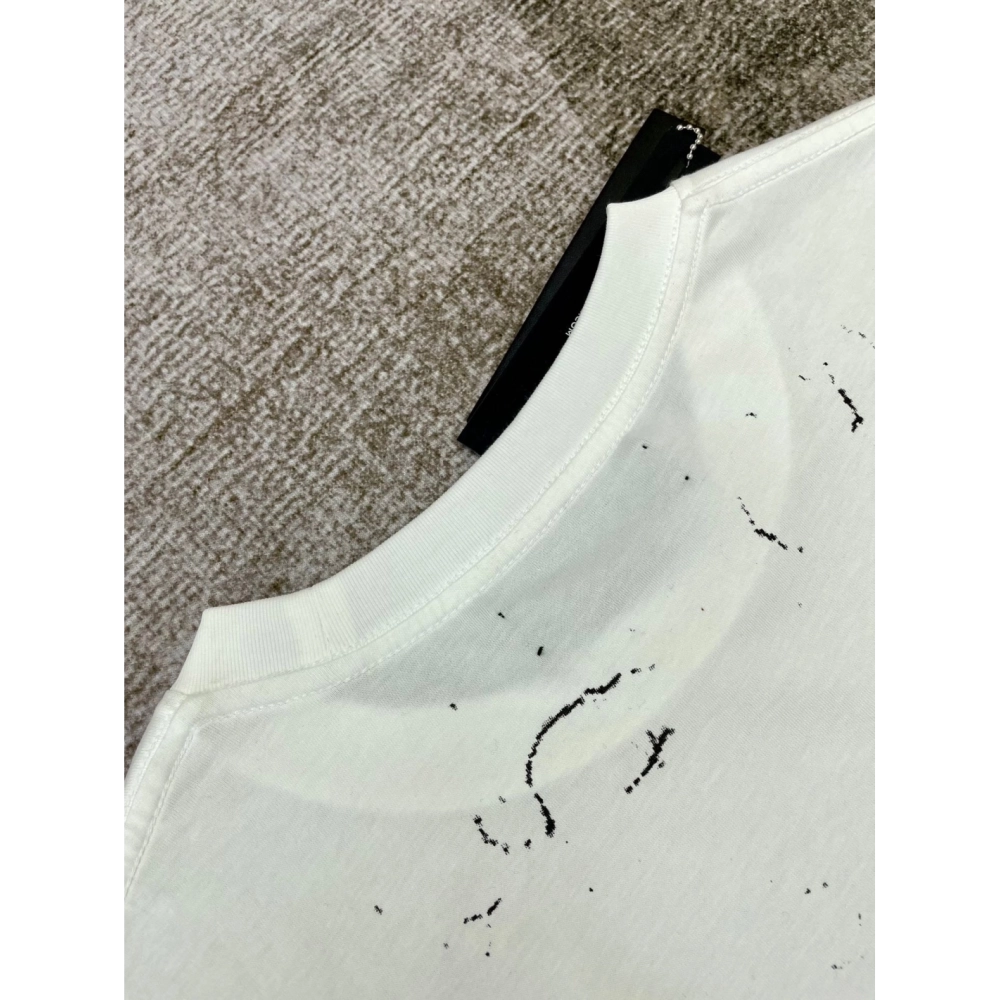 Amiri New print silk crack letter short-sleeved wide logo silk crack feeling print T-shirt,Amiri T Shirt,Tshirt,APPAREL