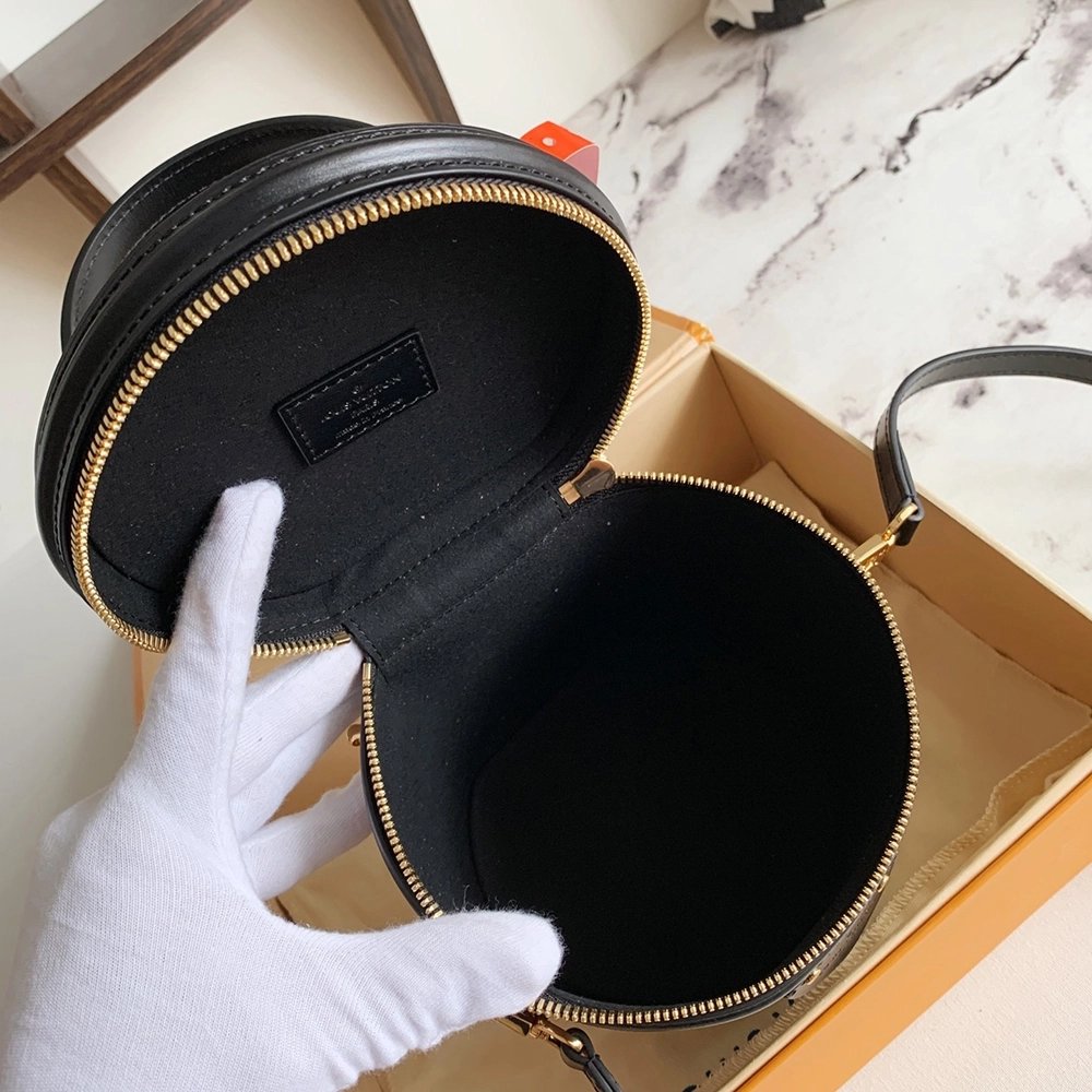 Louis Vuitton Bags M43986 15x17x15cm