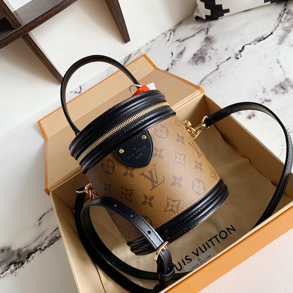 Louis Vuitton Bags M43986 15x17x15cm