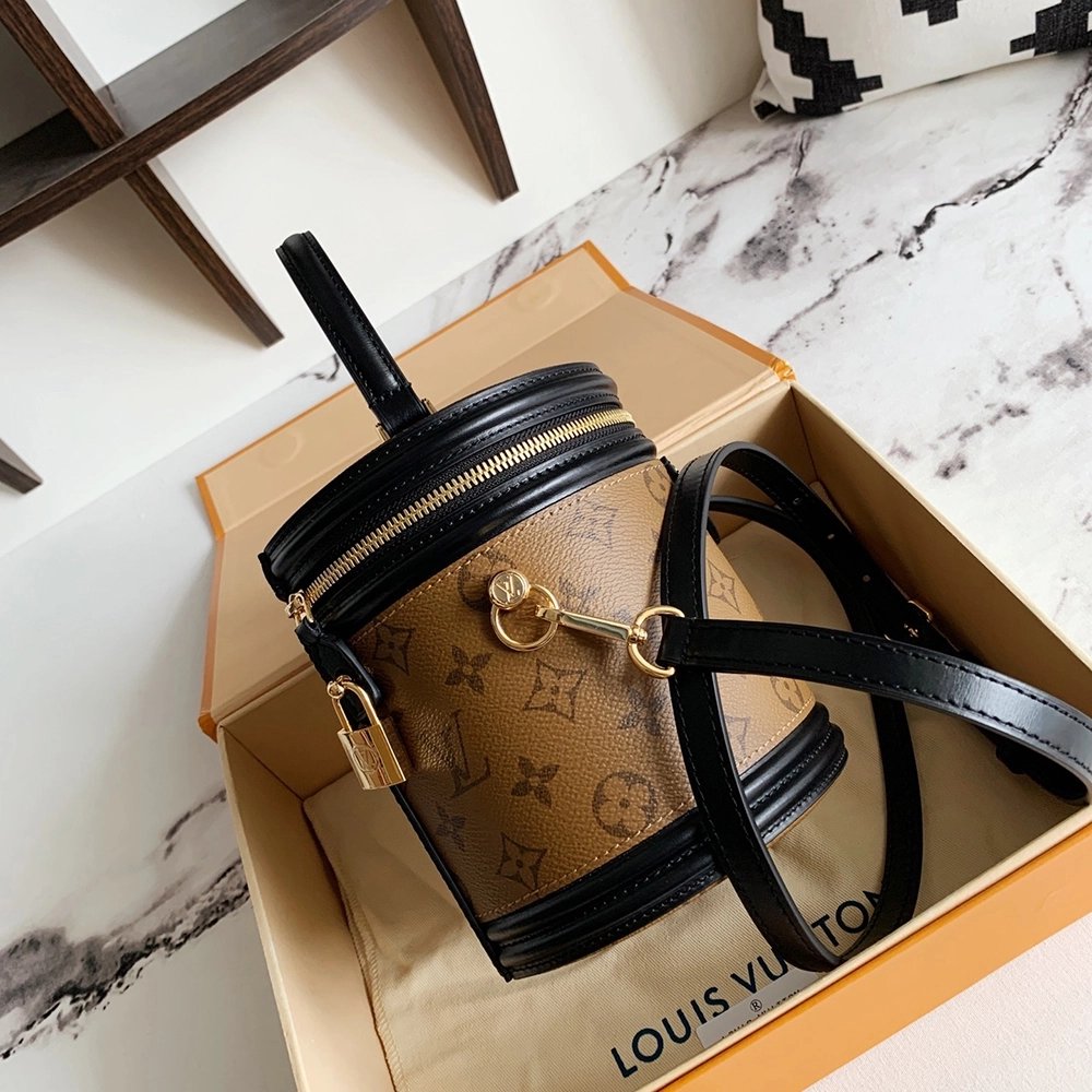 Louis Vuitton Bags M43986 15x17x15cm