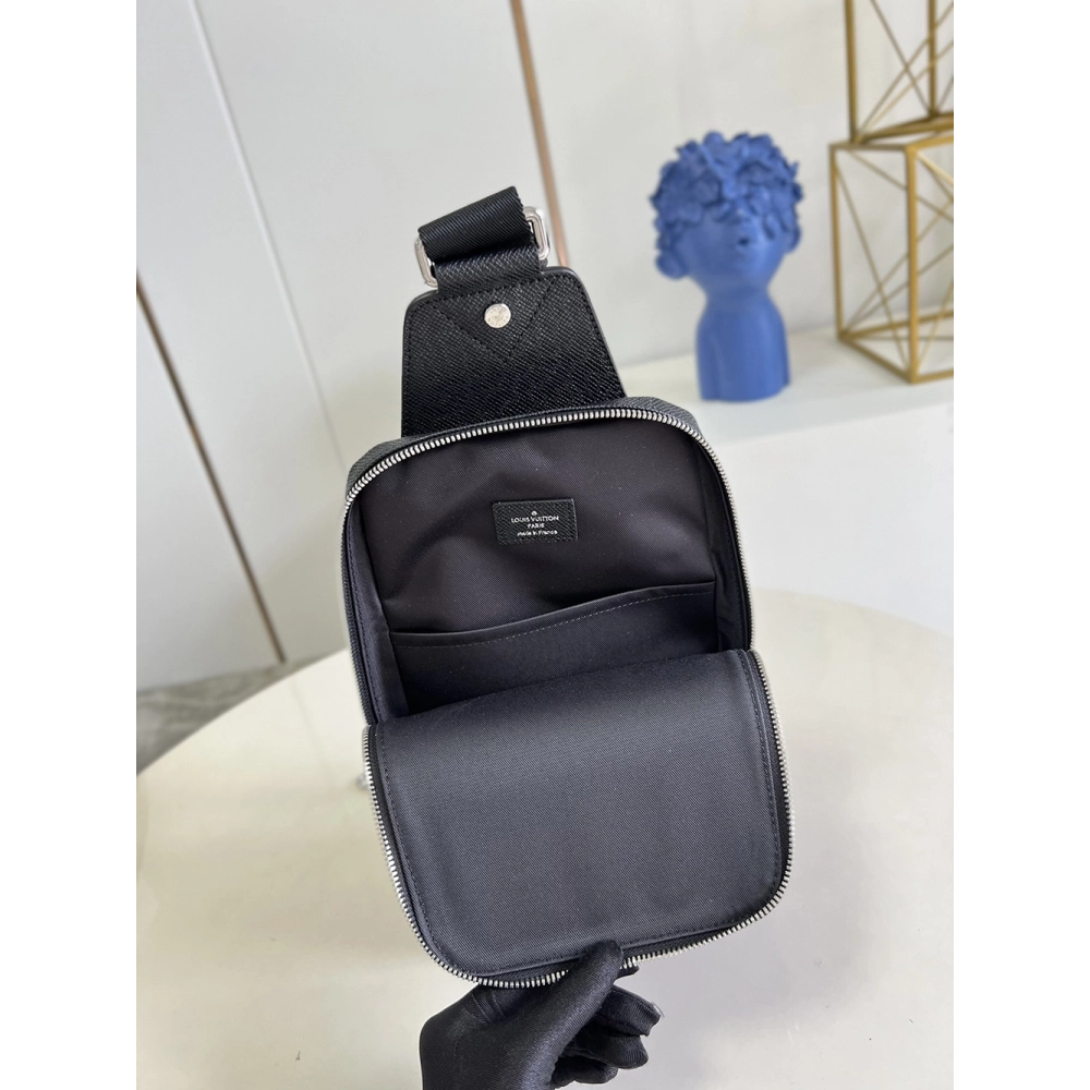 Louis Vuitton bags M30443 20x31x10cm