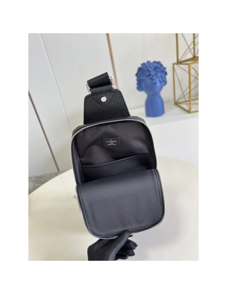 Louis Vuitton bags M30443 20x31x10cm