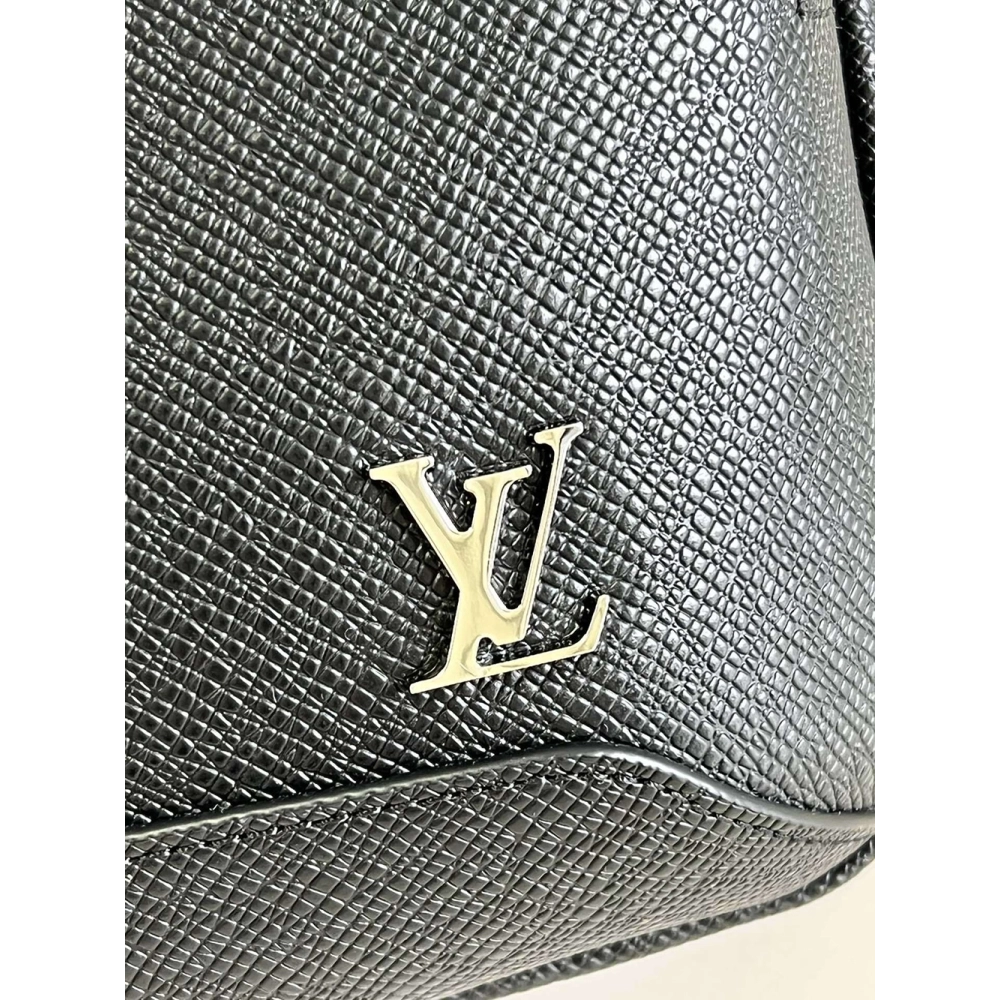 Louis Vuitton bags M30443 20x31x10cm