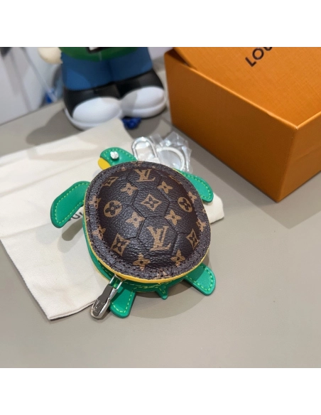Louis Vuitton Turtle Pouch Bag Charm Brown M01471,Keychain