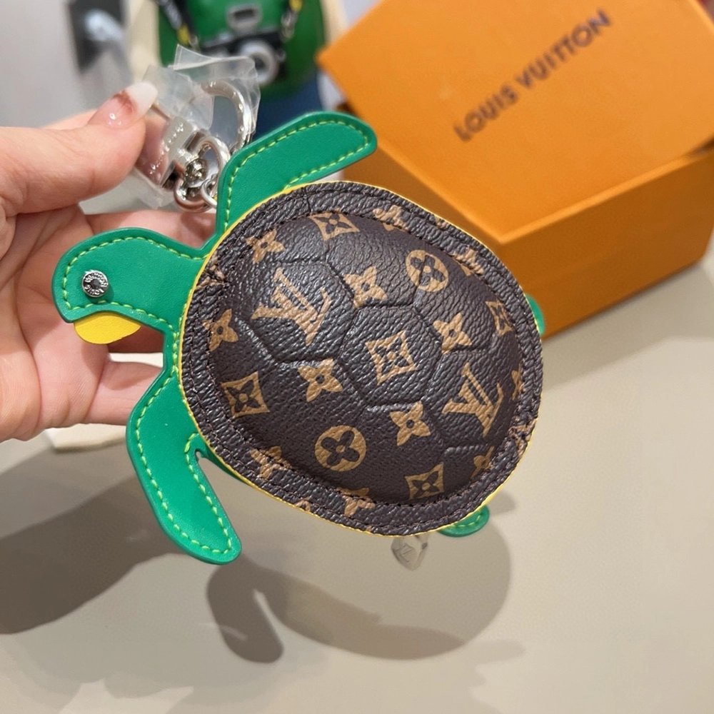 Louis Vuitton Turtle Pouch Bag Charm Brown M01471,Keychain