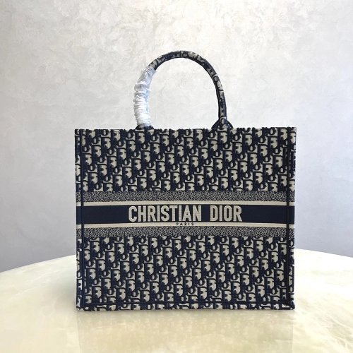 Christian Dior Bags M828 41.5X35X18cm