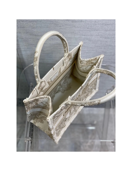 Christian Dior Bags 81188 26X8X22cm