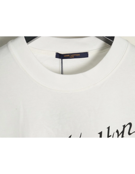 Louis Vuitton signature logo print shortsleeved Tshirt,Louis Vuitton T Shirt,Tshirt,APPAREL