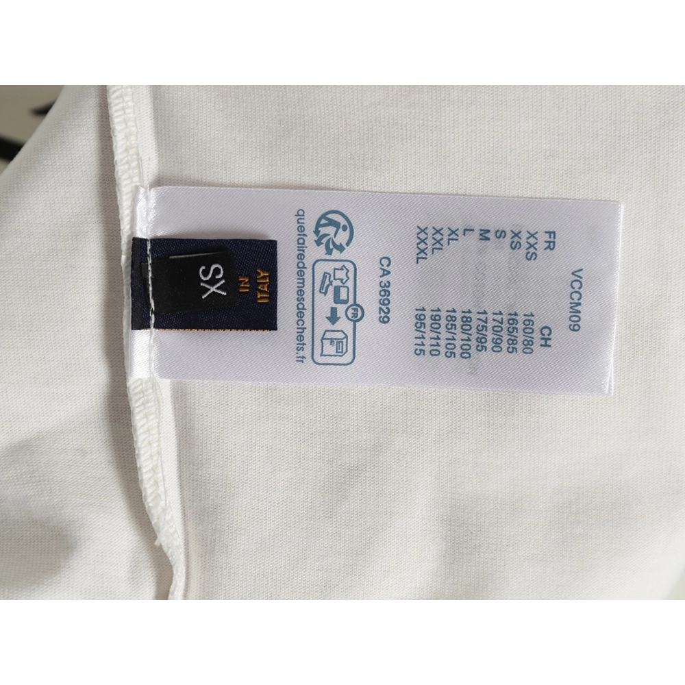 Louis Vuitton signature logo print shortsleeved Tshirt,Louis Vuitton T Shirt,Tshirt,APPAREL
