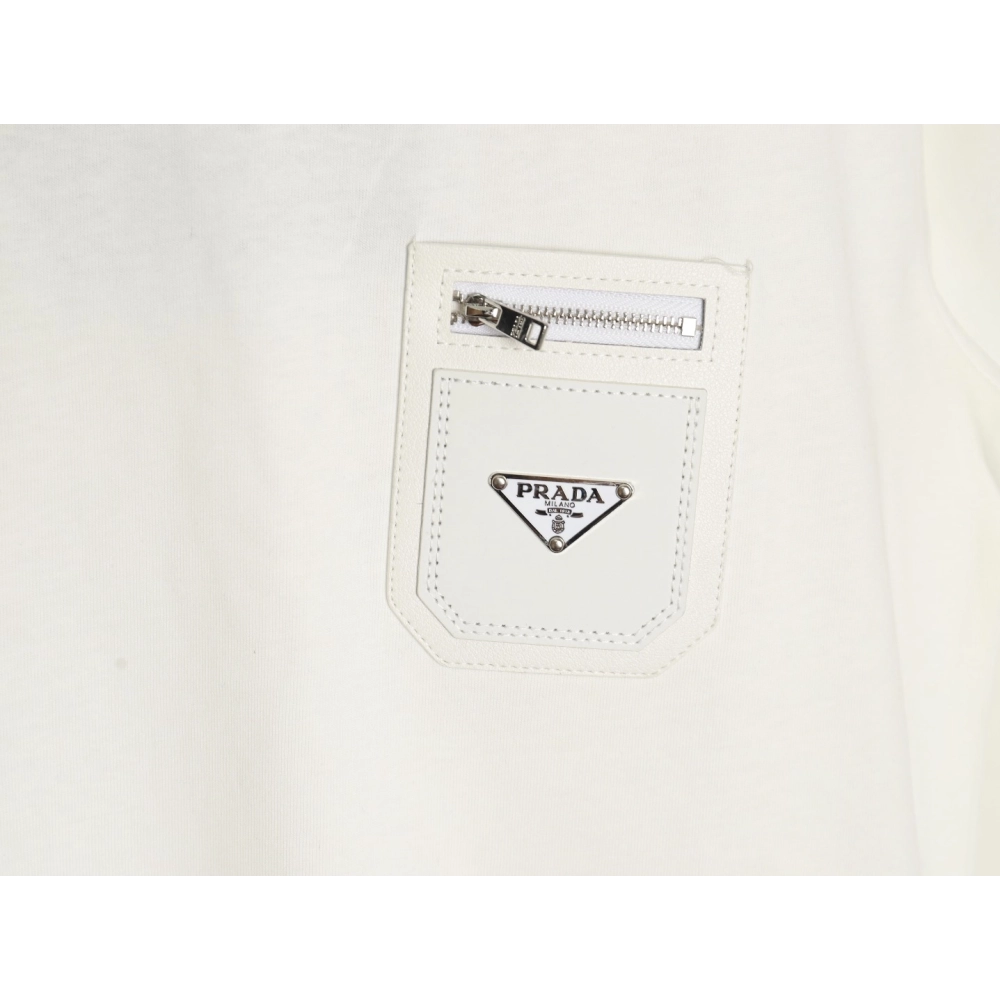 Prada triangle logo leather tag pocket short sleeves,Prada