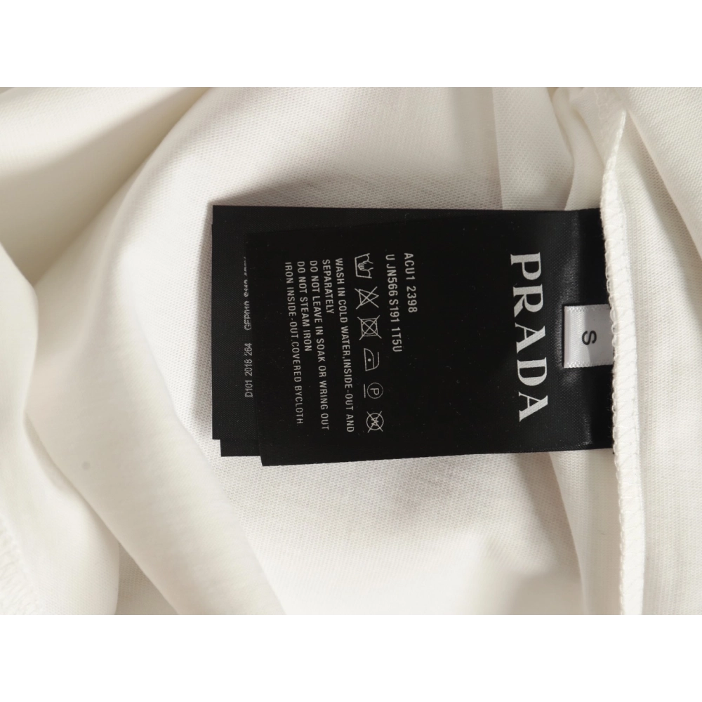 Prada triangle logo leather tag pocket short sleeves,Prada