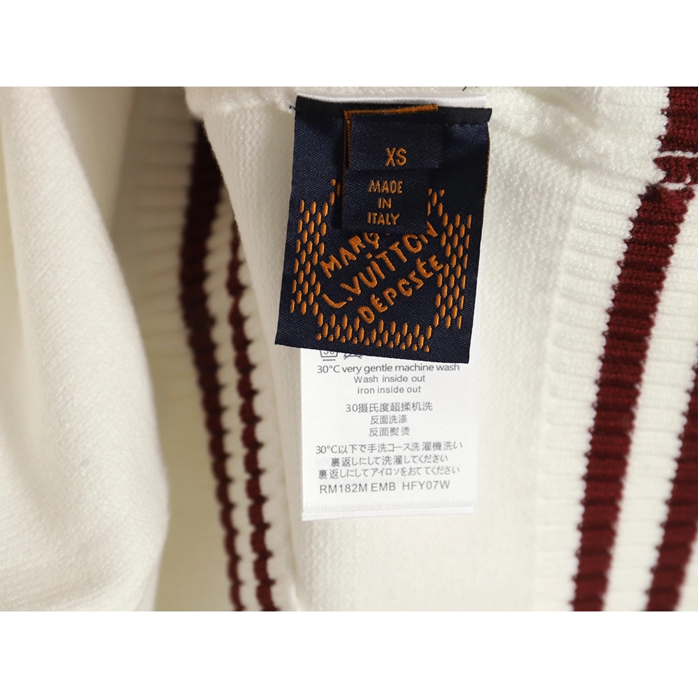 Louis Vuitton badge contrast lettering embroidered knitted vest,Chanel