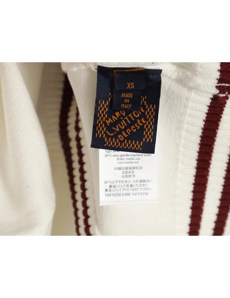Louis Vuitton badge contrast lettering embroidered knitted vest,Chanel
