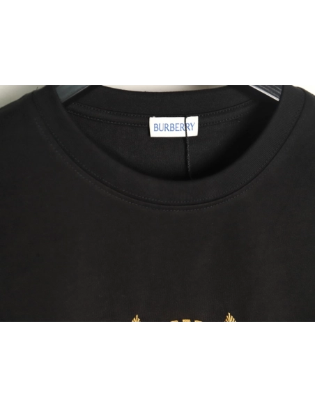 Burberry Gold Leaf Logo Short Sleeve T-Shirt TSK1,Burberry