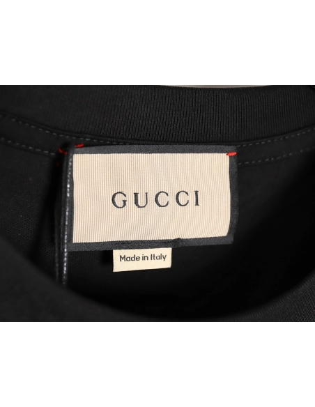 Gucci embossed logo crew neck short sleeves,Gucci T Shirt,Tshirt,APPAREL