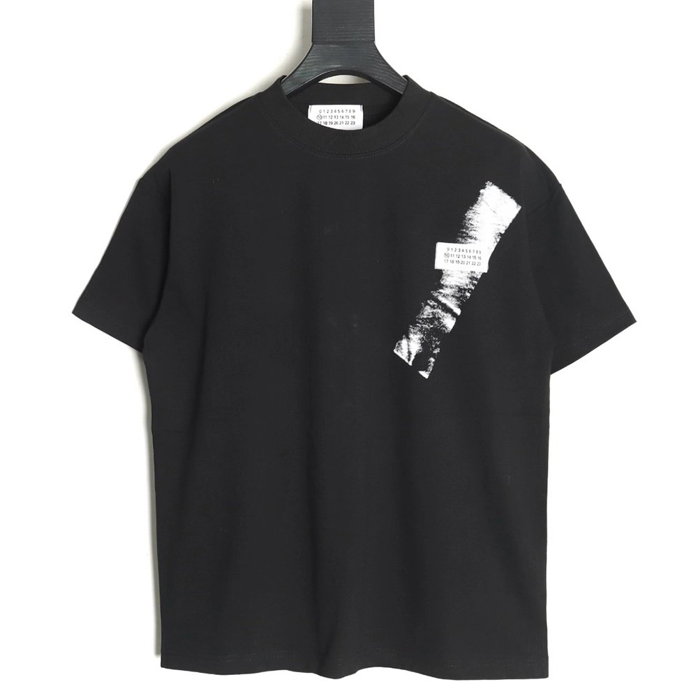 Maison Margiela Badge Print Short Sleeve TShirt,Maison Margiela T Shirt,Tshirt,Hiqh quality low price,free shipping