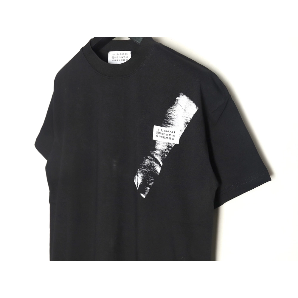 Maison Margiela Badge Print Short Sleeve TShirt,Maison Margiela T Shirt,Tshirt,Hiqh quality low price,free shipping