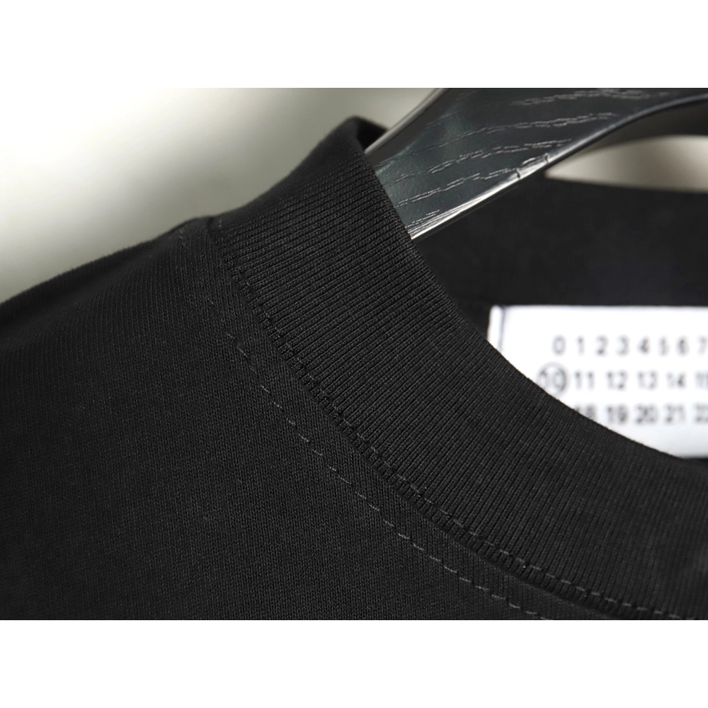 Maison Margiela Badge Print Short Sleeve TShirt,Maison Margiela T Shirt,Tshirt,Hiqh quality low price,free shipping