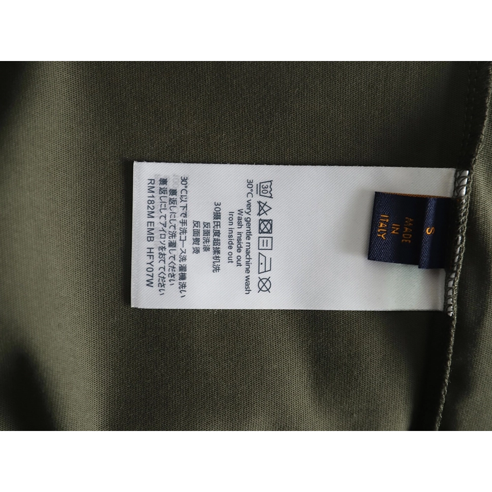 Louis Vuitton small embroidery Logo shortsleeved Tshirt,Louis Vuitton T Shirt,Tshirt,Hiqh quality low price,free shipping