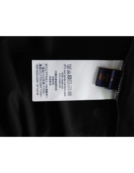 Louis Vuitton small embroidery Logo shortsleeved Tshirt,Louis Vuitton T Shirt,Tshirt,Hiqh quality low price,free shipping
