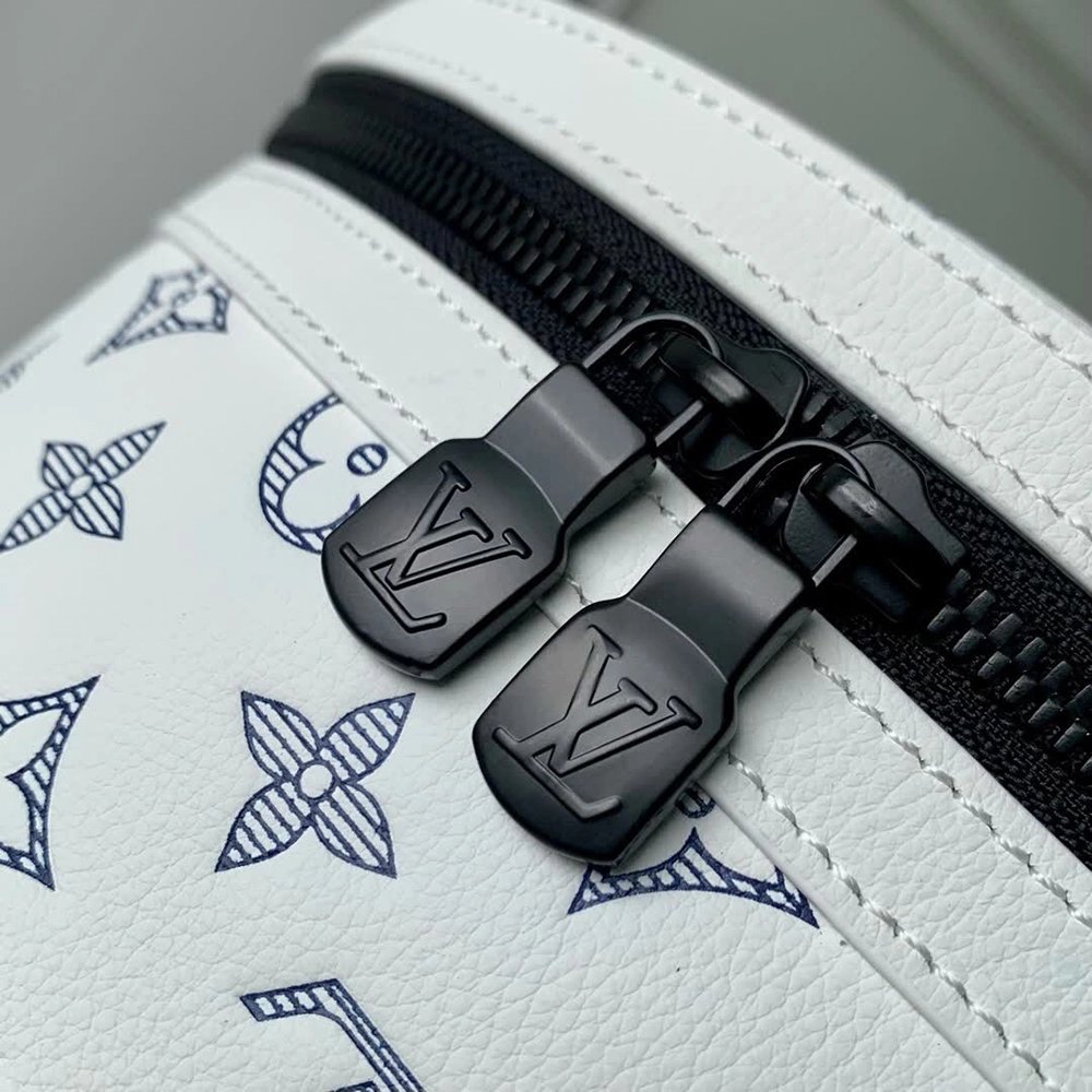 Louis Vuitton Discovery Backpack M24760 29*38*20cm,Louis Vuitton Bags