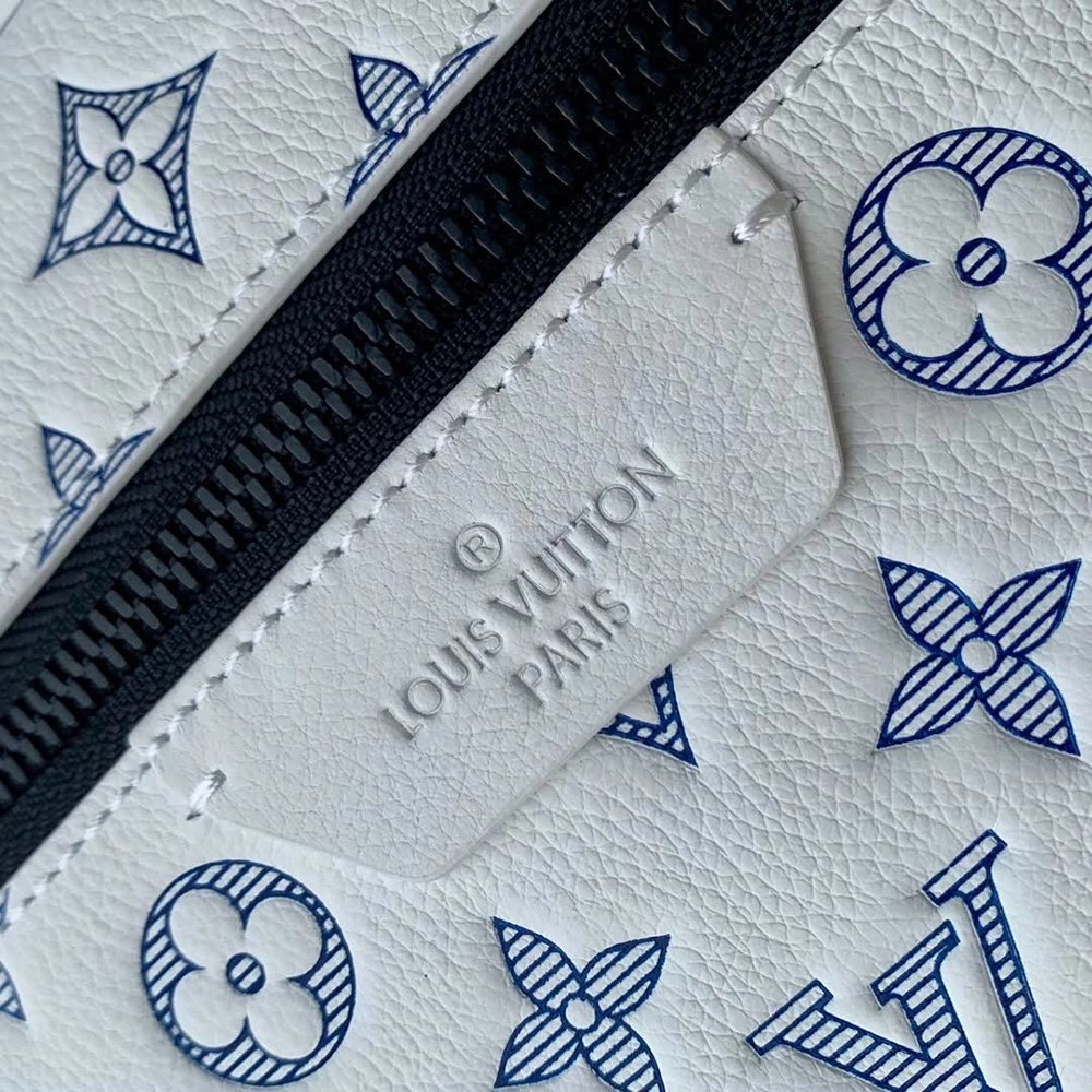 Louis Vuitton Discovery Backpack M24760 29*38*20cm,Louis Vuitton Bags