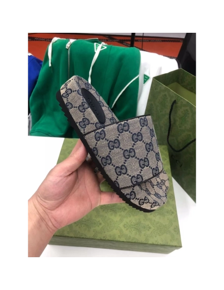Gucci GG Slide Sandal,Gucci Slides