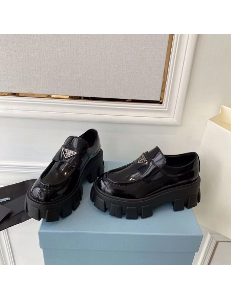 Parda Patent leather loafers,PRADA SNEAKER