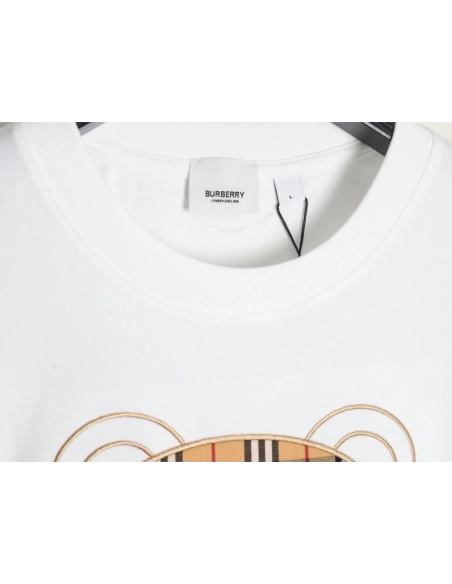 Burberry bear embroidered chest T-shirt,Burberry