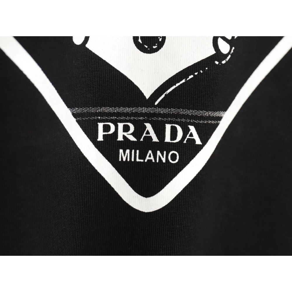 Prada Classic Anchor Triangle Print Round Neck T-Shirt TSK1,Prada