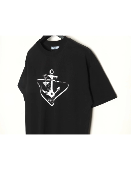 Prada Classic Anchor Triangle Print Round Neck T-Shirt TSK1,Prada