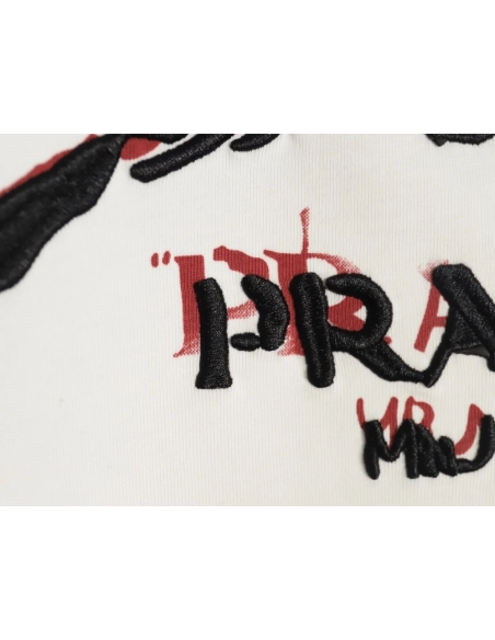 Prada hand-painted badge 3D embroidery short sleeves,Prada